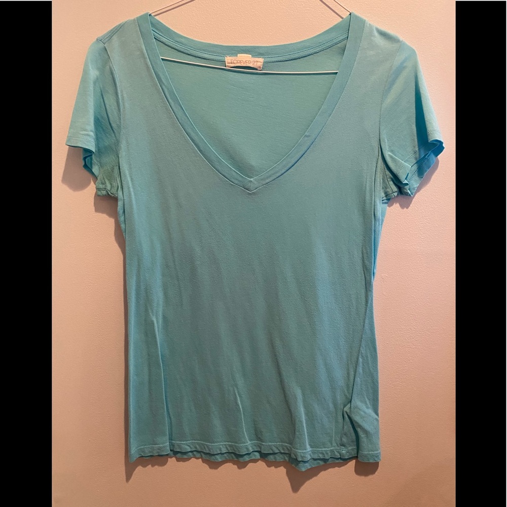 Forever 21 T-Shirt